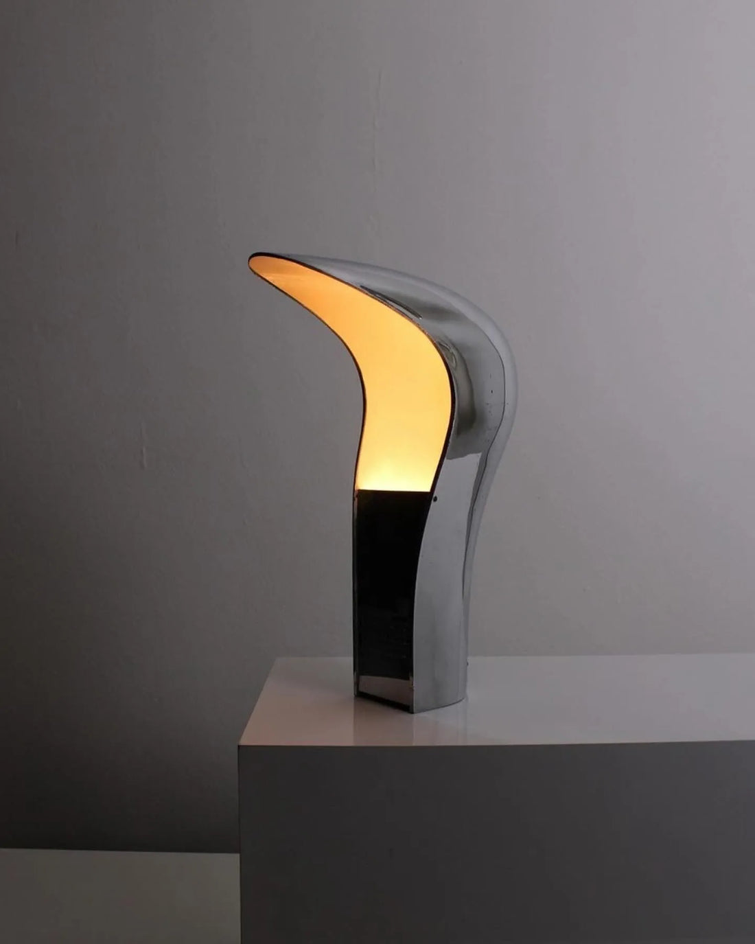 Pelota Table Lamp