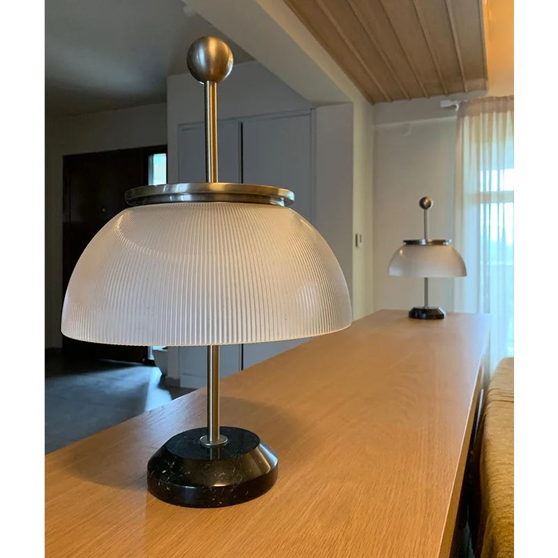 led table lam- scenario