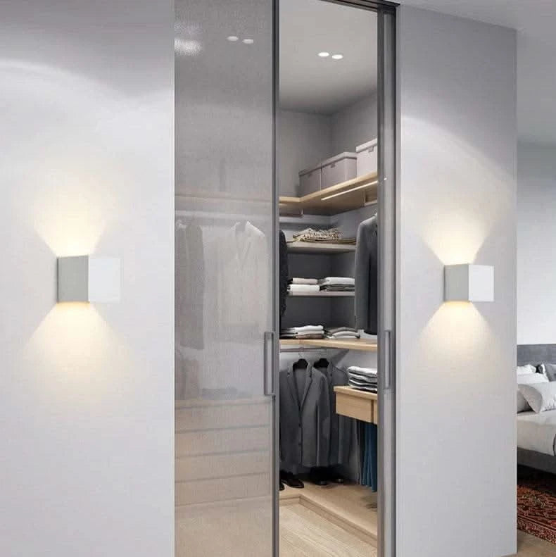 Intelligent Motion Sensor Wall Lamp - Futura's Studio