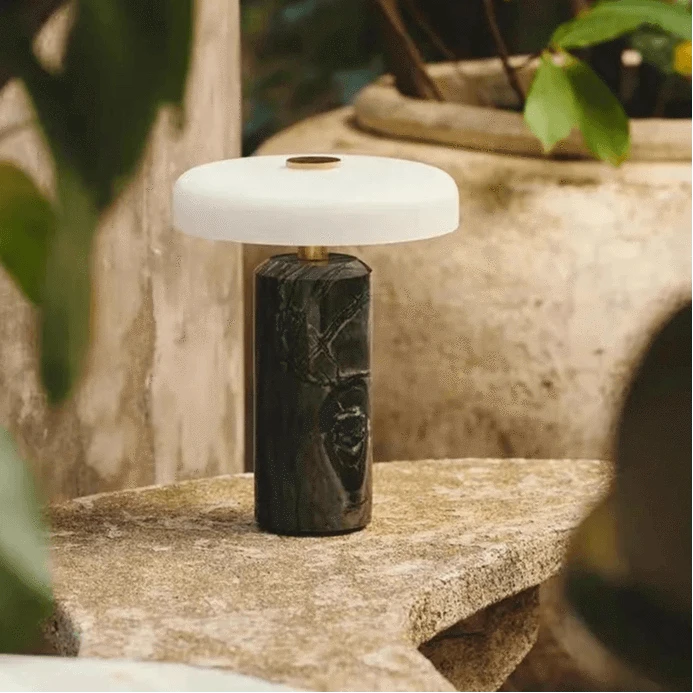marble table lamp-black