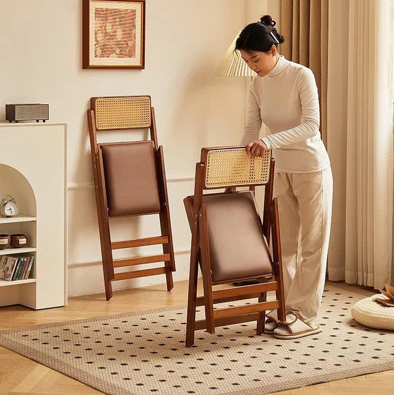 Hinoki™ – Foldable Rattan Bar Stool