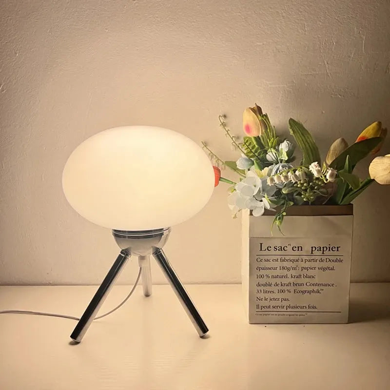 Tripod Bubble Lamp - Futura's Studio - Pearl -