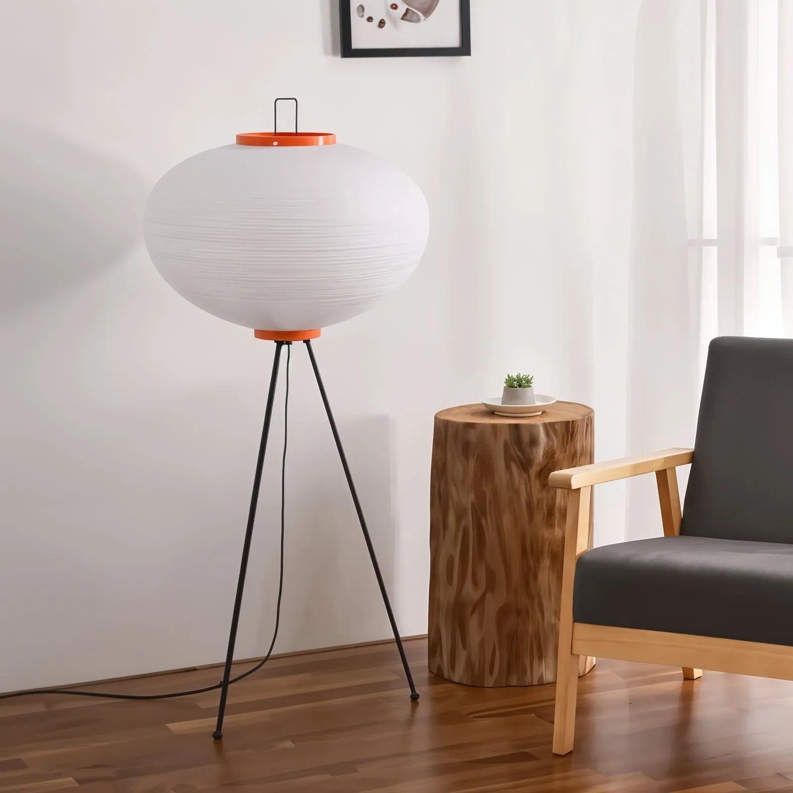 Bubble Tripod Akari Lamp - Futura's Studio - Warm Light -