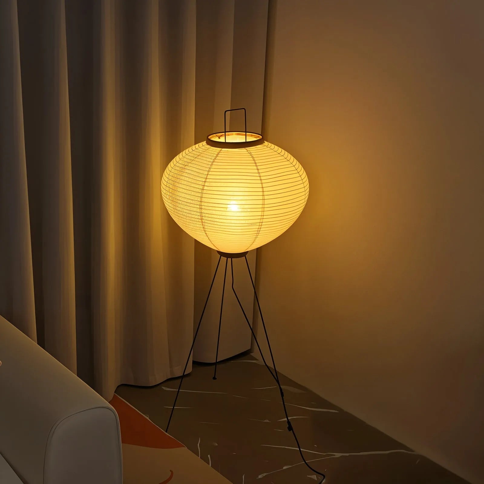 Bubble Tripod Akari Lamp - Futura's Studio - Warm Light -